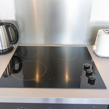 Sweethome - Black & White *