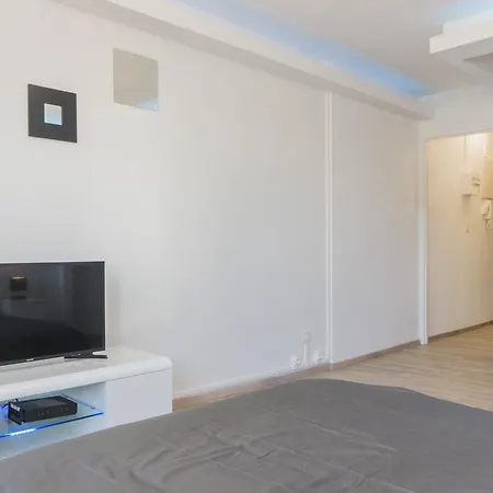 Sweethome - Black & White * Dijon