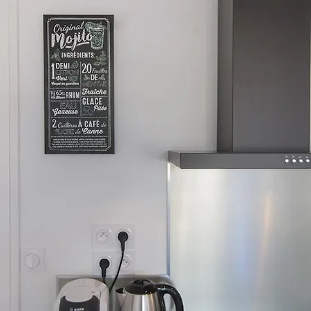 Sweethome - Black & White Apartament