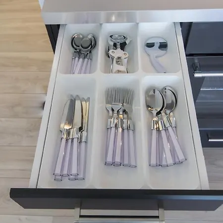 Sweethome - Black & White Dijon