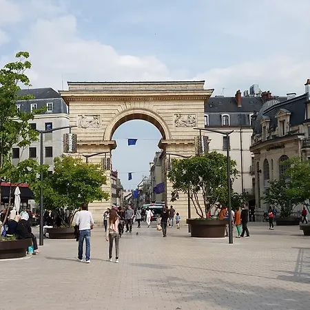 Sweethome - Black & White *