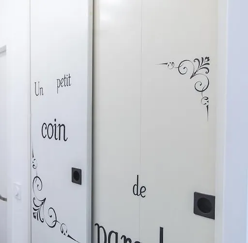 Sweethome - Black & White Διαμέρισμα *